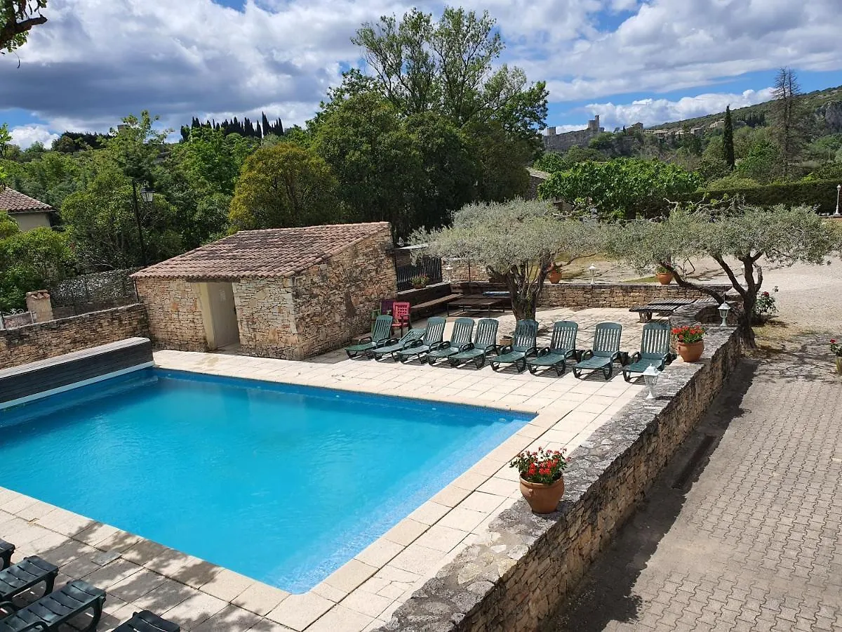 Logis Hotel Restaurant L'Escarbille Saint-Martin-dʼArdèche
