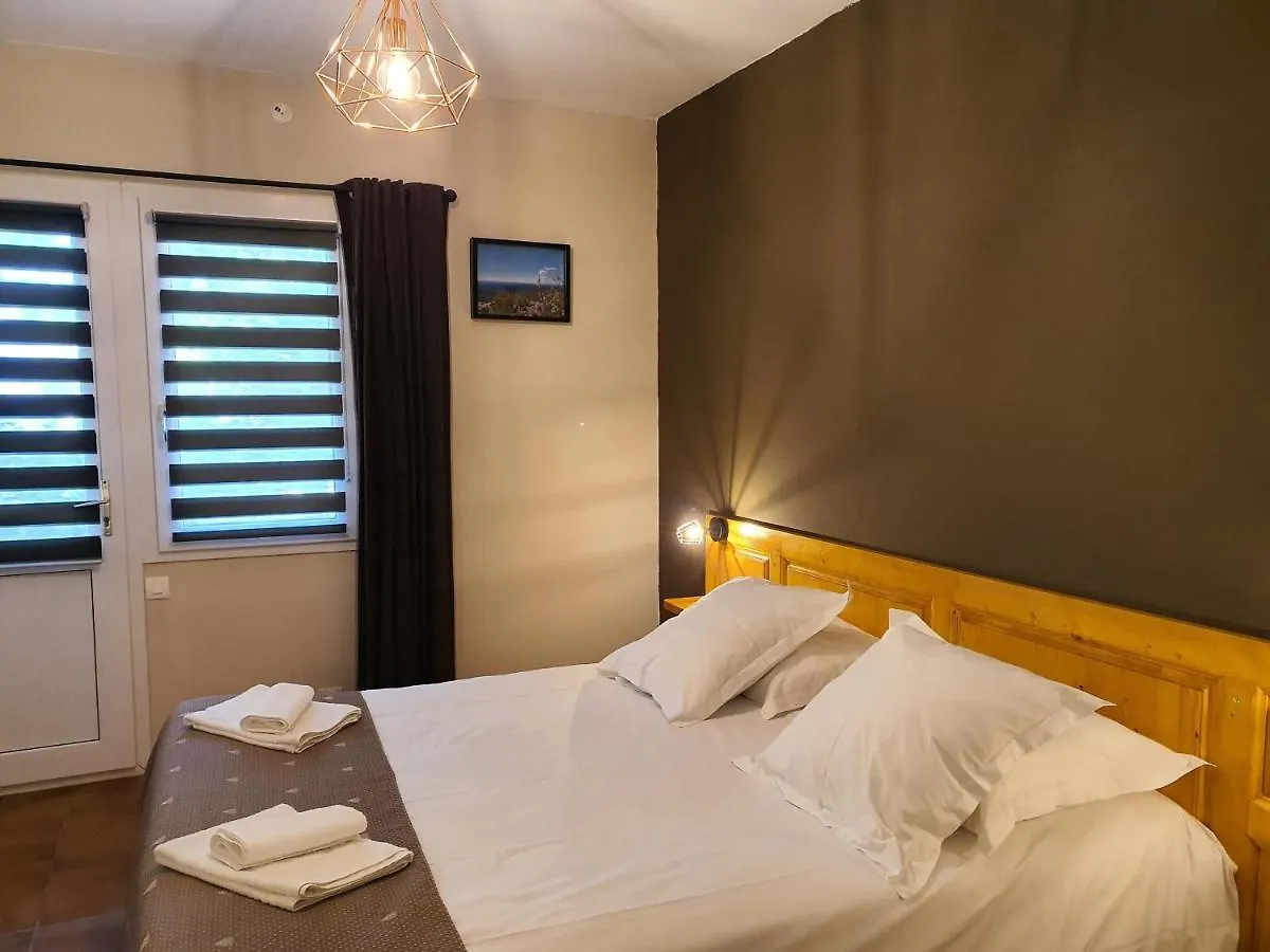 Hotel L'Escarbille à Saint-Martin-dʼArdèche