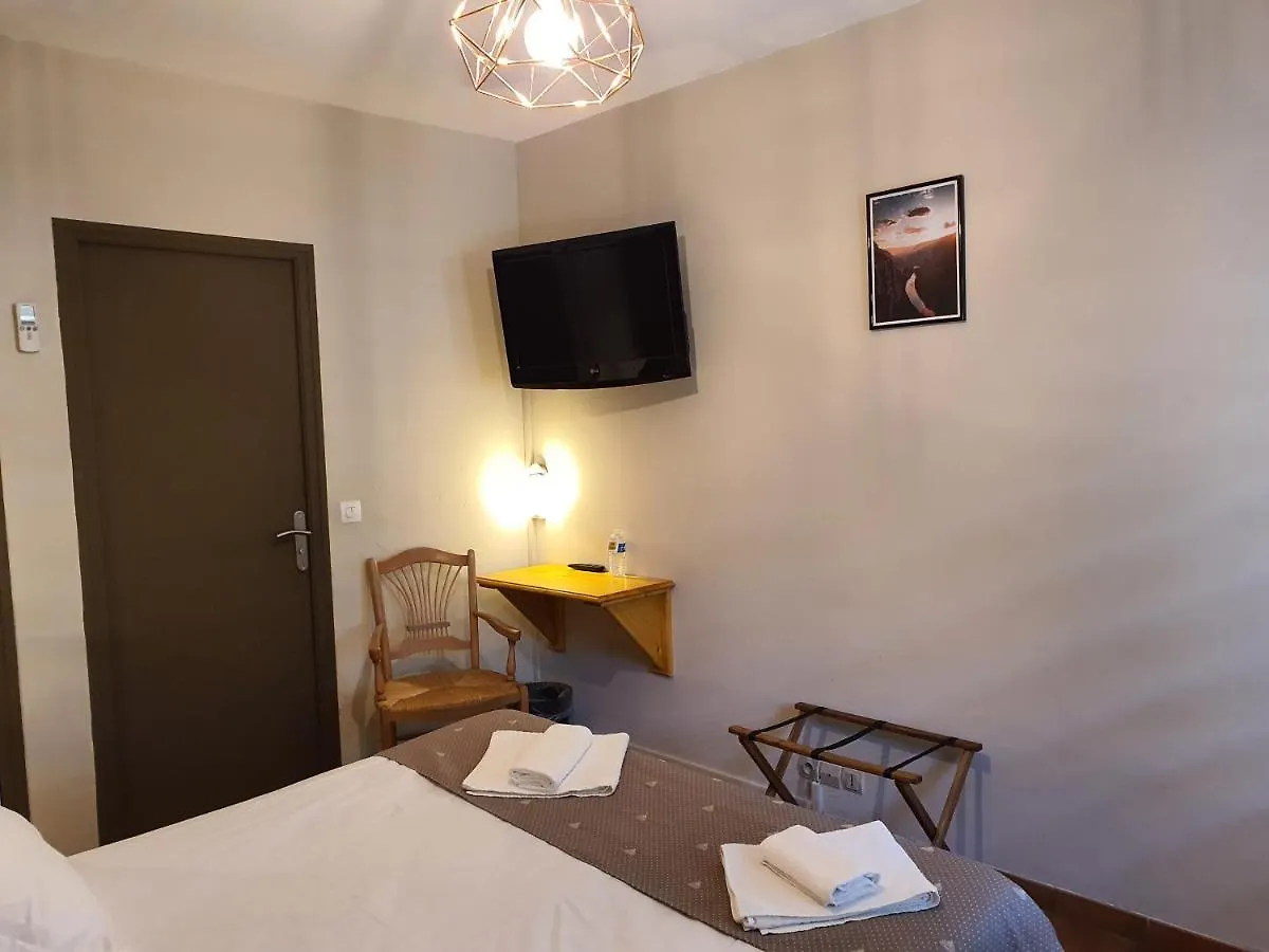 Hotel L'Escarbille à Saint-Martin-dʼArdèche