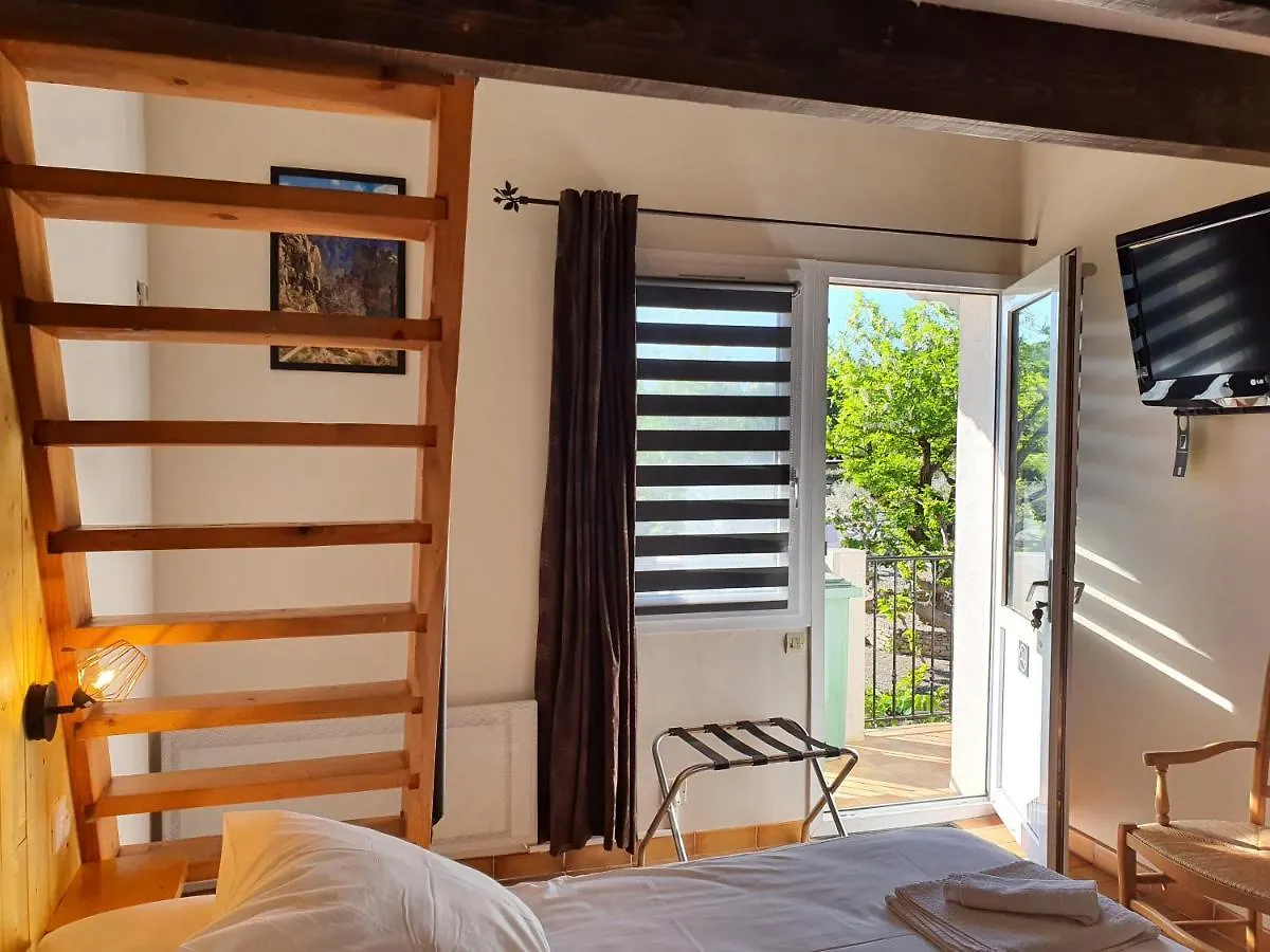 Hotel L'Escarbille à Saint-Martin-dʼArdèche